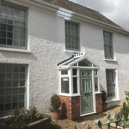 Deri-Down Guest House Abergavenny Exteriör bild
